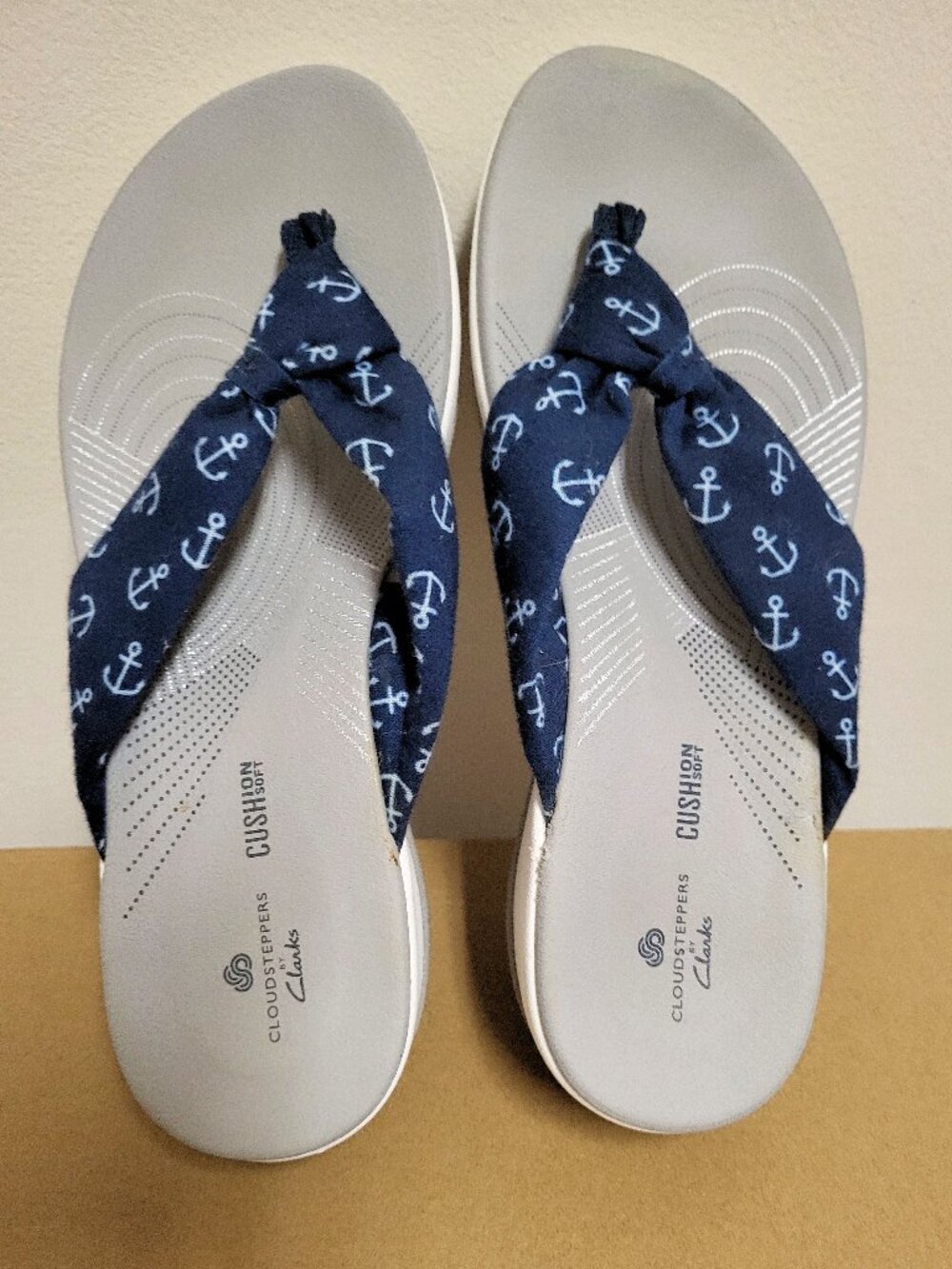 Clarks Cloud Steppers Arla Glison Women's Flip Flop Sandal w/Anchors Size 5M